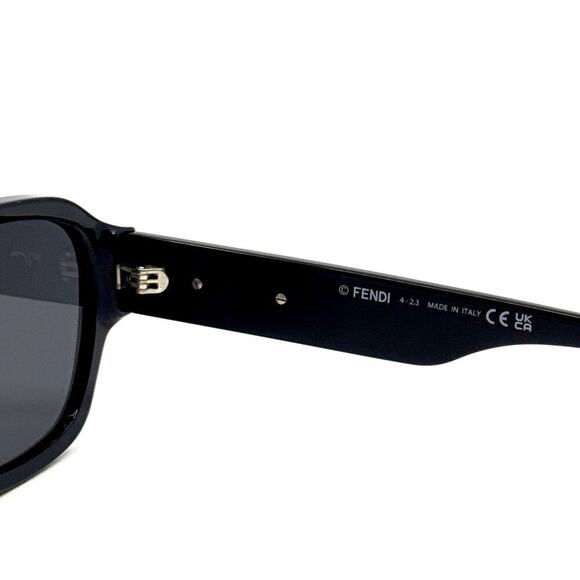 NEW!!! FENDI Sunglasses FE40130I 01A Authentic - Picture 9 of 11